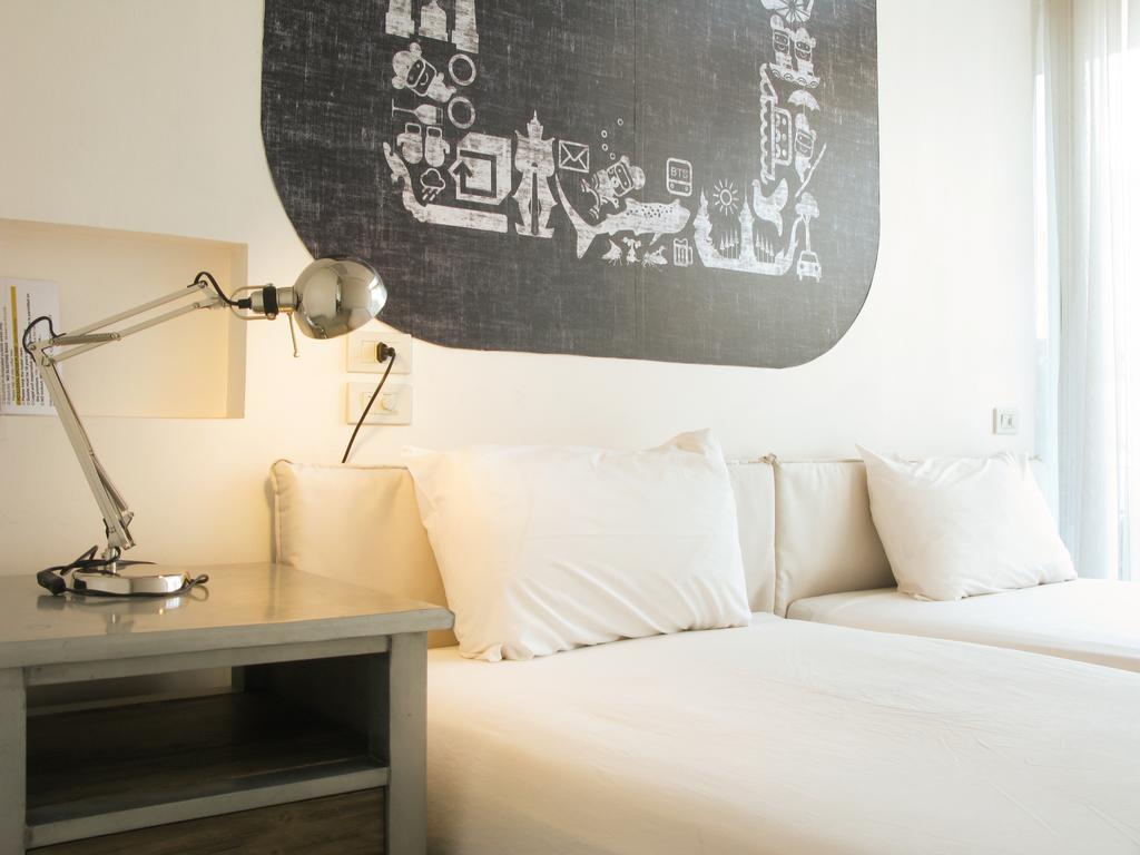 Refillnow! Hostel Bangkok Eksteriør billede